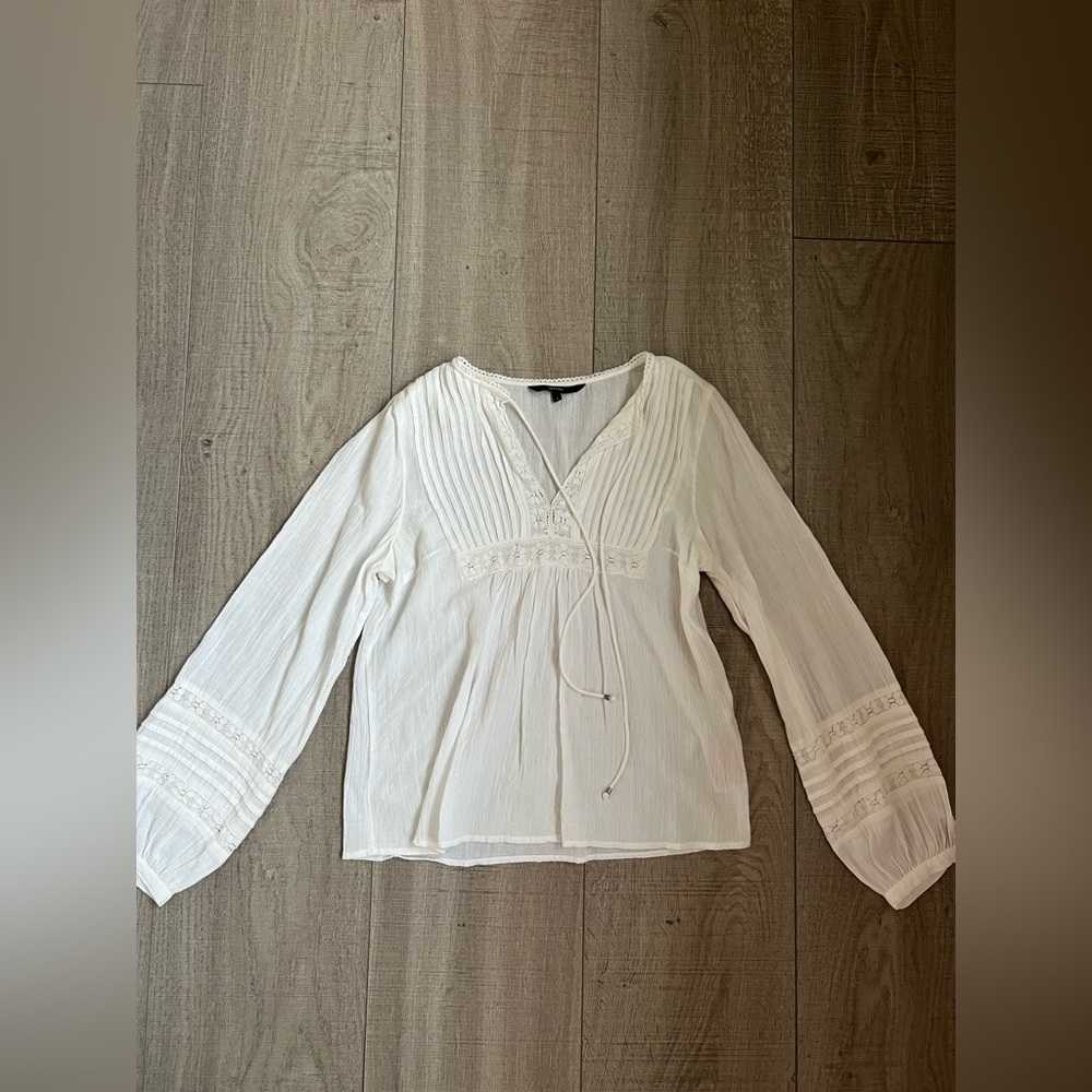 NWOT Vero Moda White Pleated Peasant Blouse